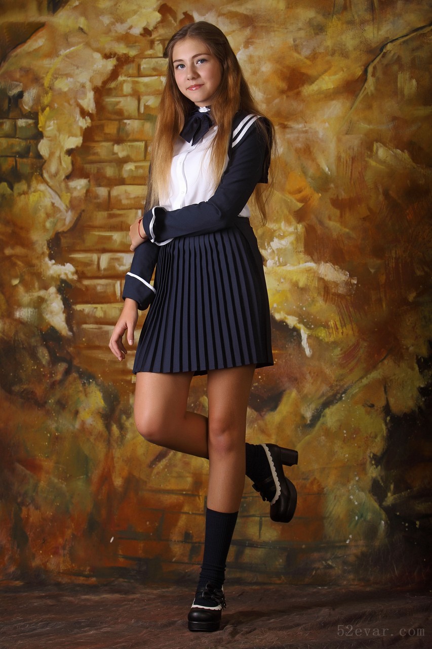 Alissa黑色JK短裙写真
