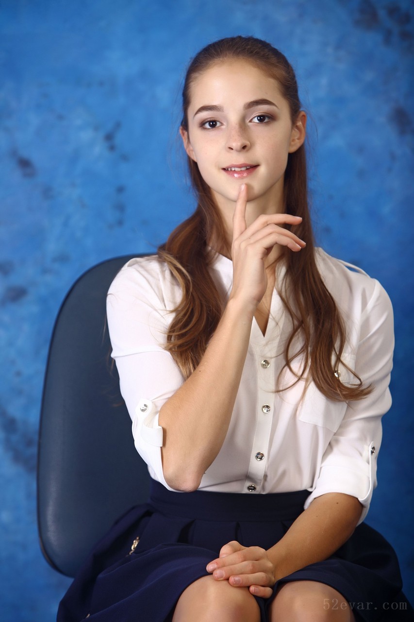 [162P] Eva职场秘书装写真